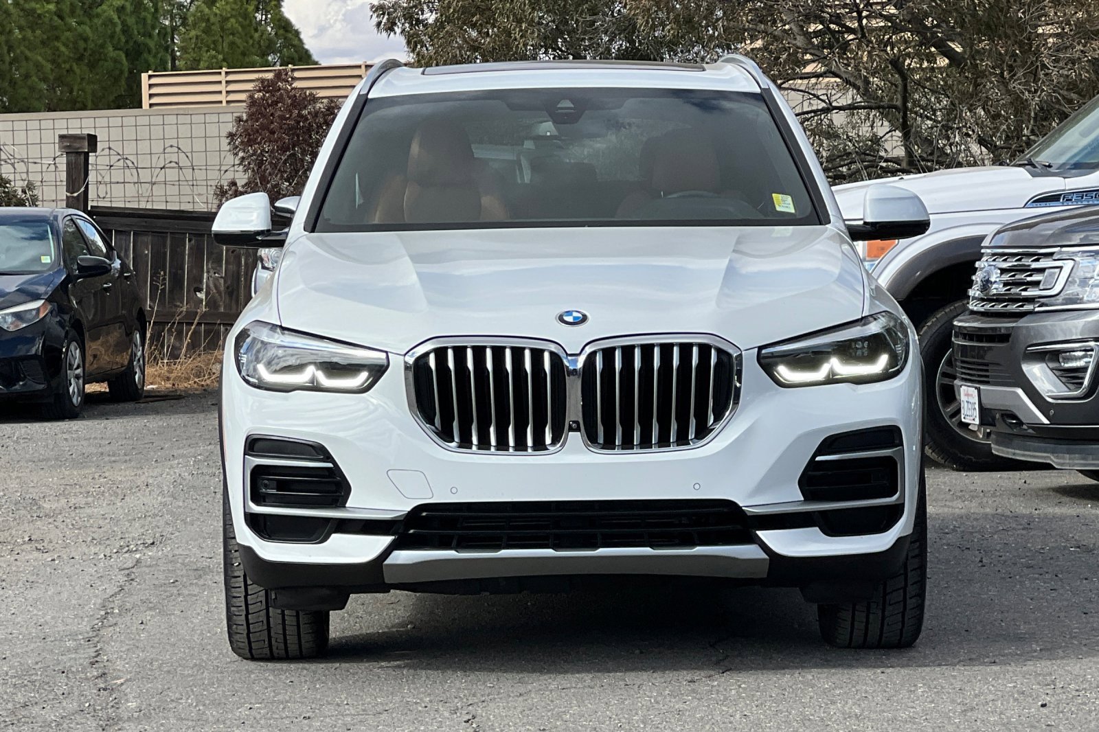 Used 2022 BMW X5 xDrive40i w/ Parking Assistance Package image 10
