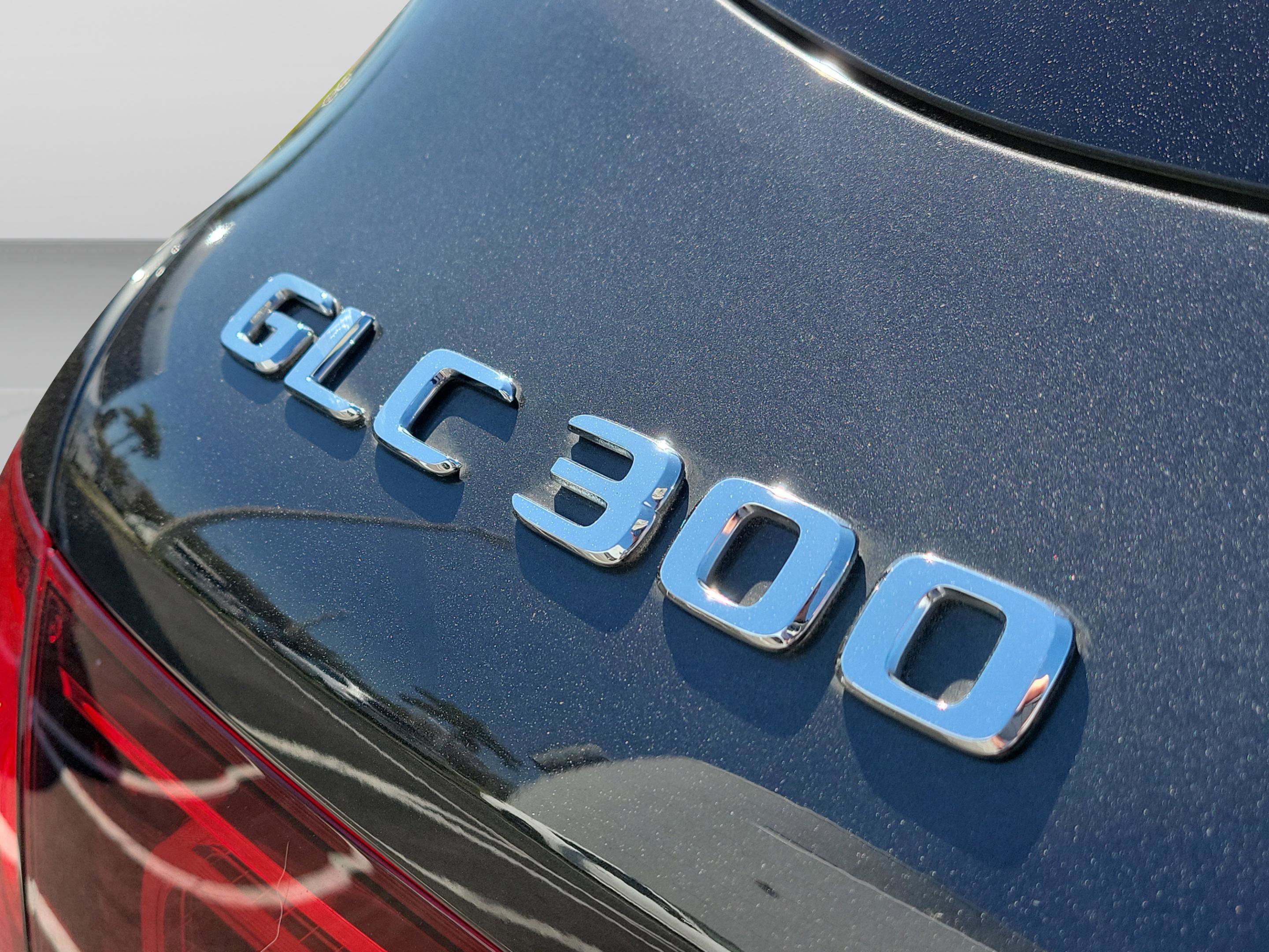 Used 2022 Mercedes-Benz GLC 300 image 29