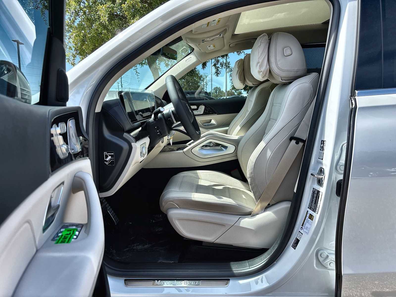 New 2026 Mercedes-Benz GLS 450 4MATIC image 2