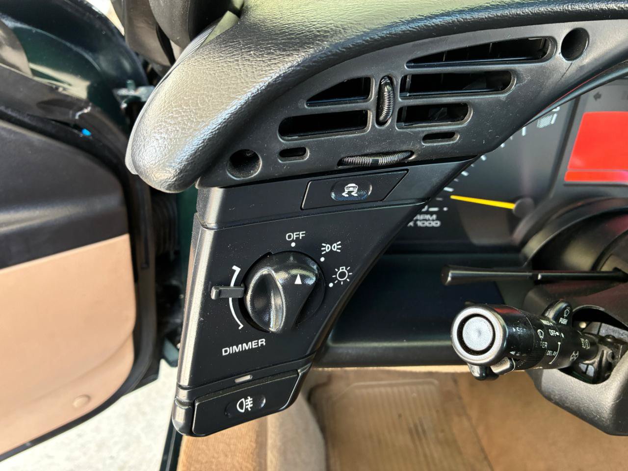 Used 1995 Chevrolet Corvette Coupe RWD image 19