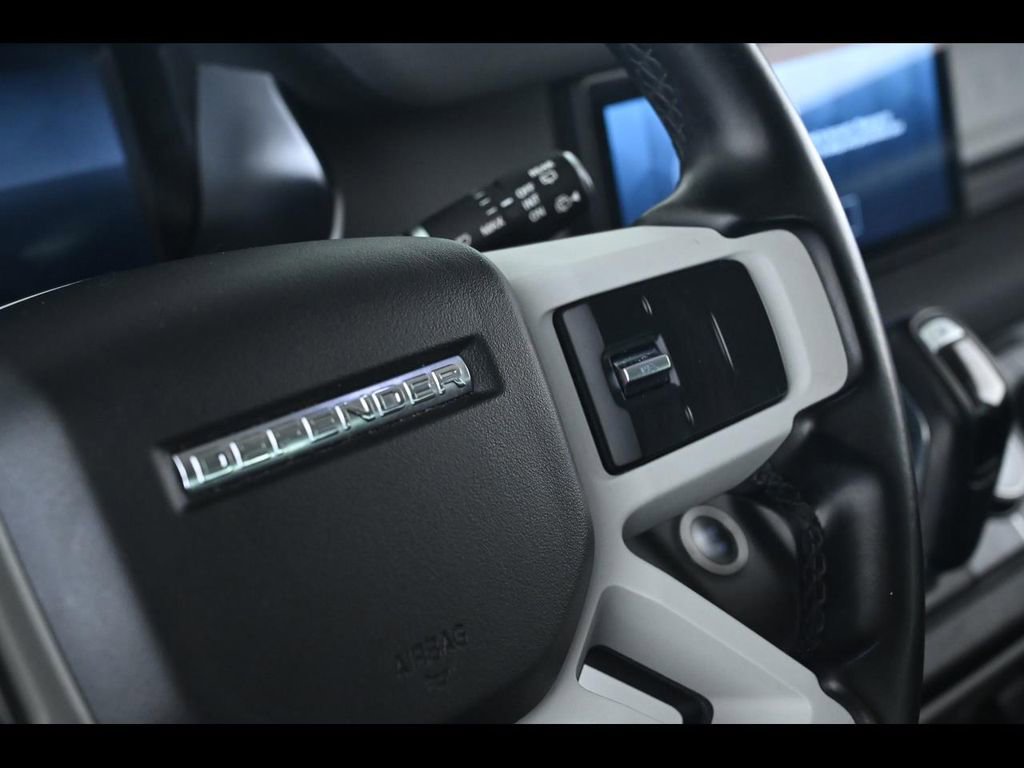 Used 2023 Land Rover Defender 110 S image 19