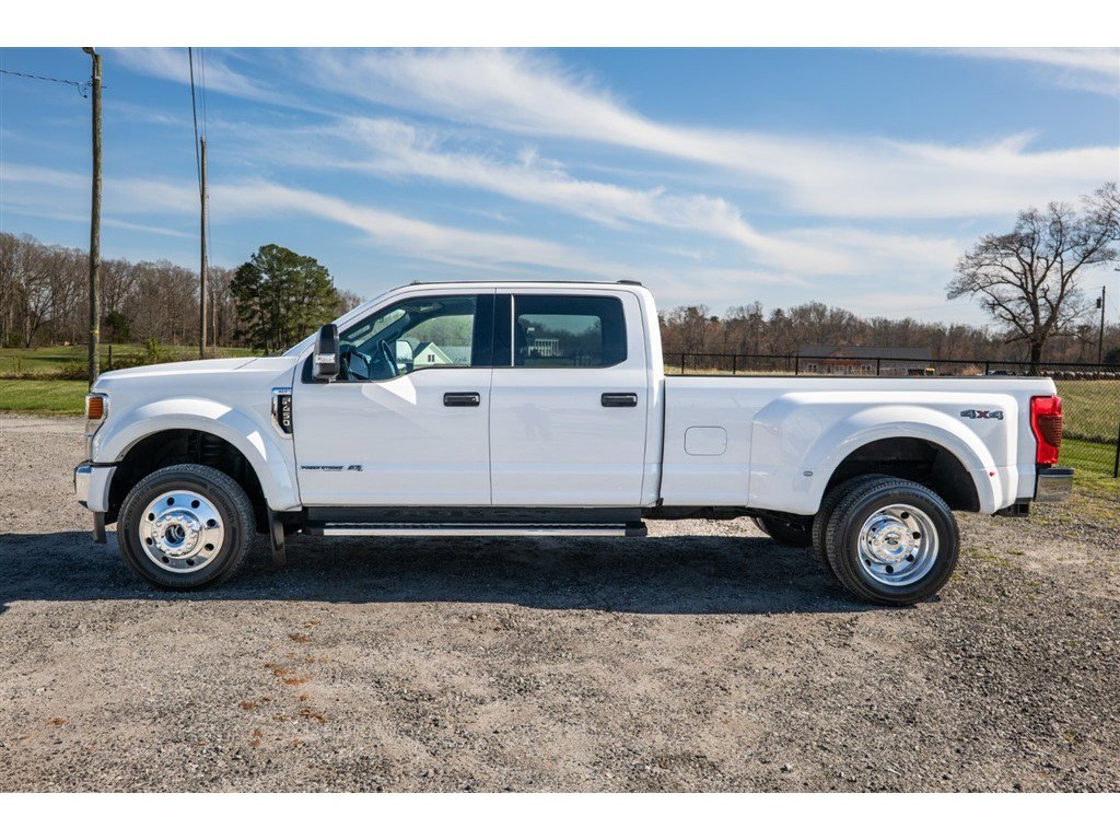 Used 2022 Ford F450 XLT w/ Camper Package image 8