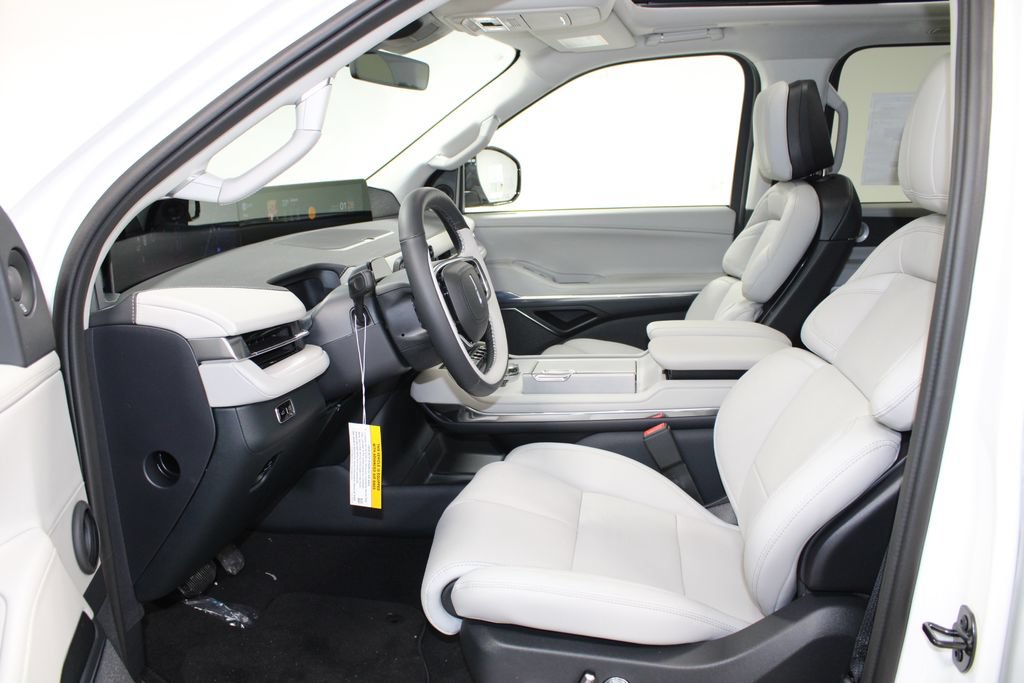 New 2026 Lincoln Navigator Reserve AWD/4WD image 25