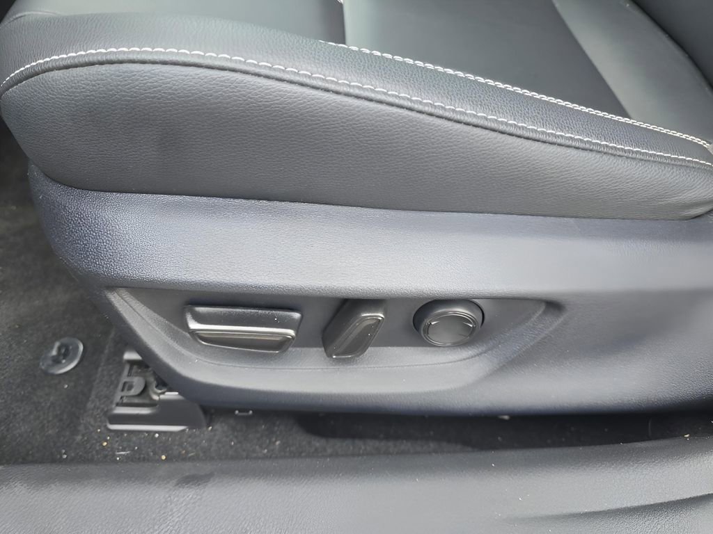 Used 2026 Toyota Camry SE w/ Multimedia Upgrade Package FWD image 13