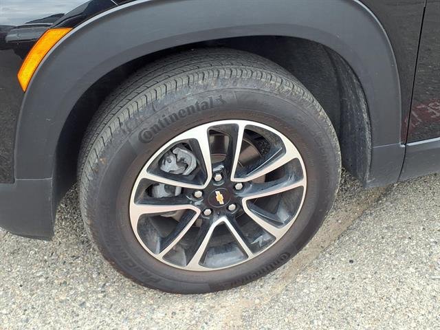Used 2025 Chevrolet TrailBlazer LT AWD/4WD image 27