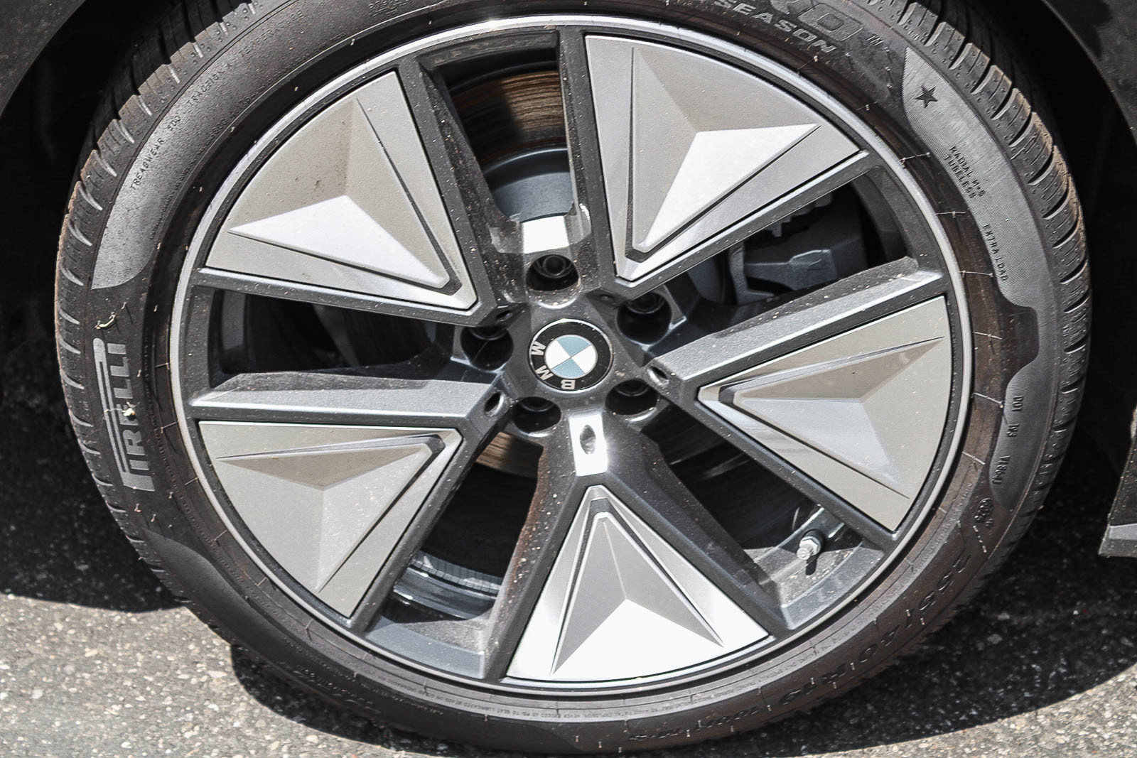 New 2026 BMW i4 xDrive40i AWD/4WD image 11
