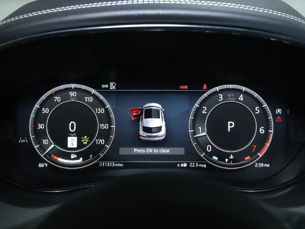 Certified 2024 Jaguar E-PACE R-Dynamic SE image 21