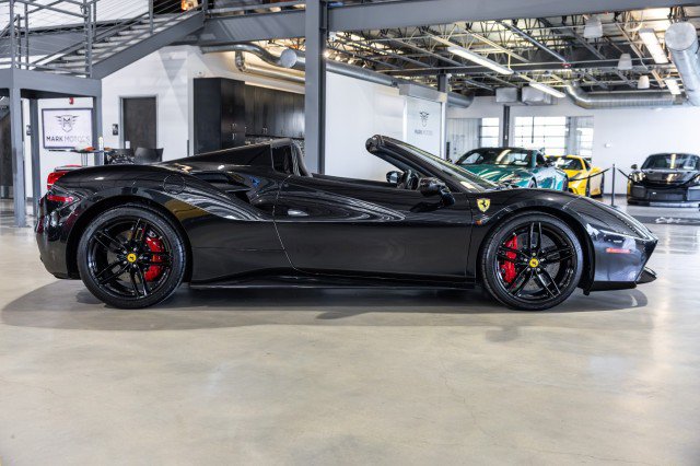 Used 2018 Ferrari 488 Spider RWD image 7