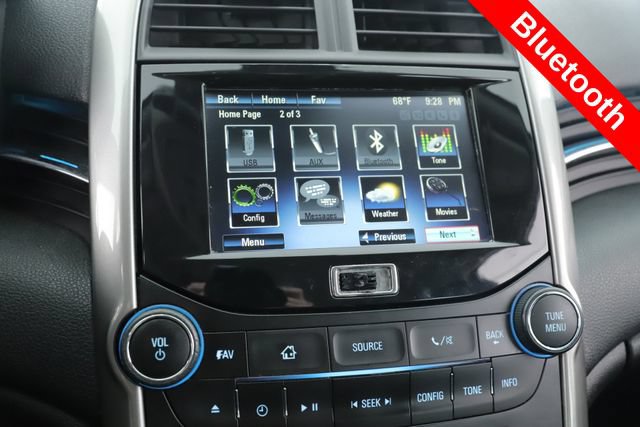 Used 2015 Chevrolet Malibu LT w/ Power Convenience Package FWD image 4
