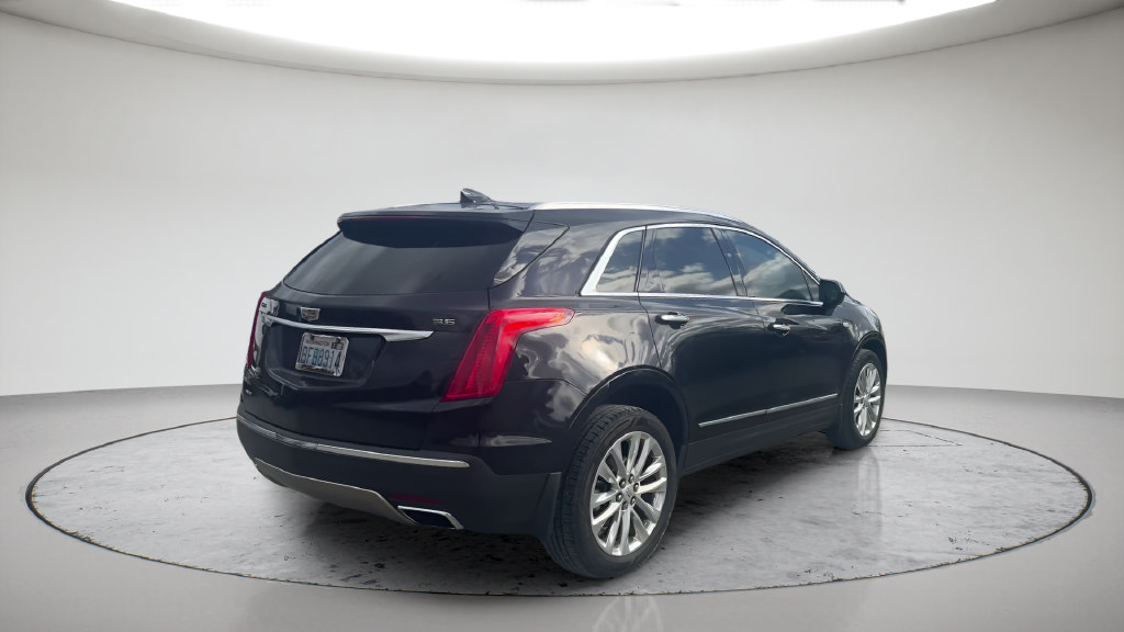 Used 2017 Cadillac XT5 Platinum w/ Driver Assist Package AWD/4WD image 7