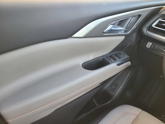 New 2026 Chevrolet Traverse LT w/ Driver Confidence Package FWD image 30
