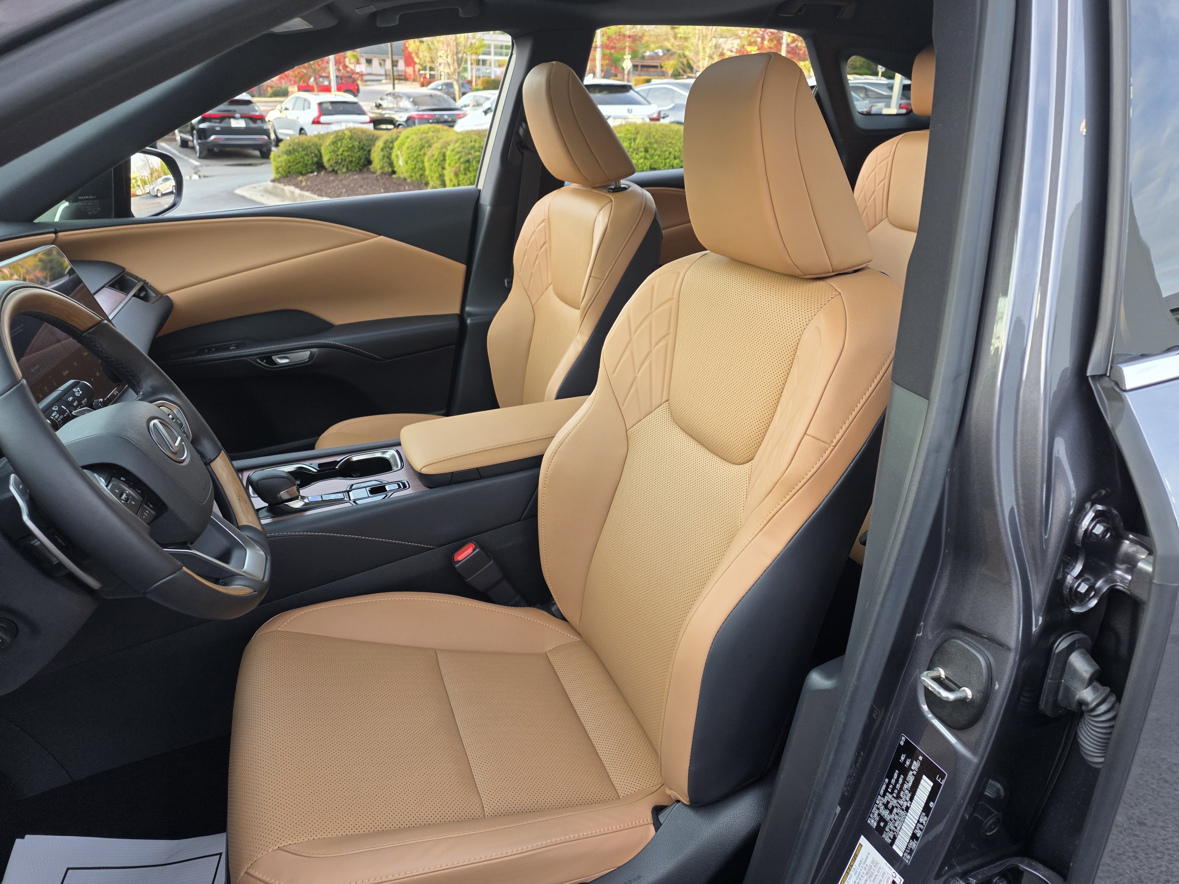 Used 2025 Lexus RX 350 Premium w/ Accessory Package (Z1) image 13