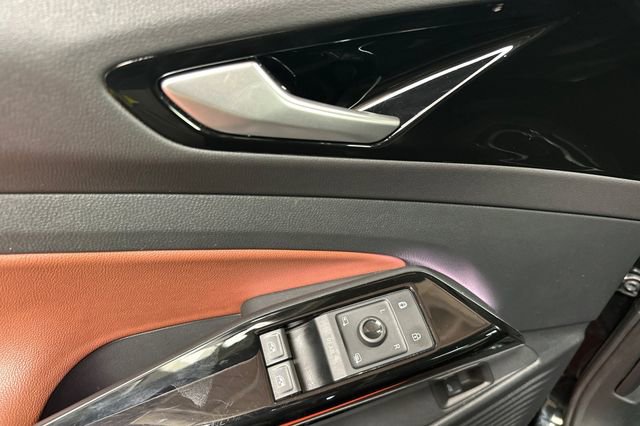 Used 2022 Volkswagen ID.4 Pro S w/ Gradient Package image 12