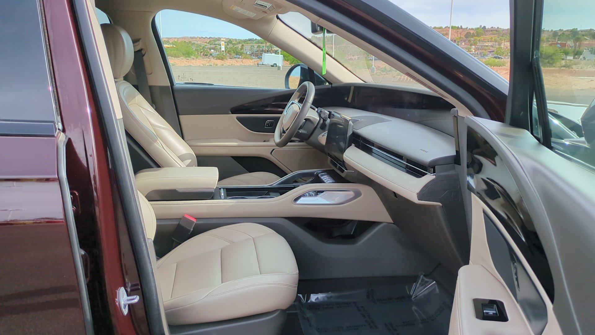 Used 2025 Lincoln Nautilus Premier w/ Jet Appearance Package AWD/4WD image 30