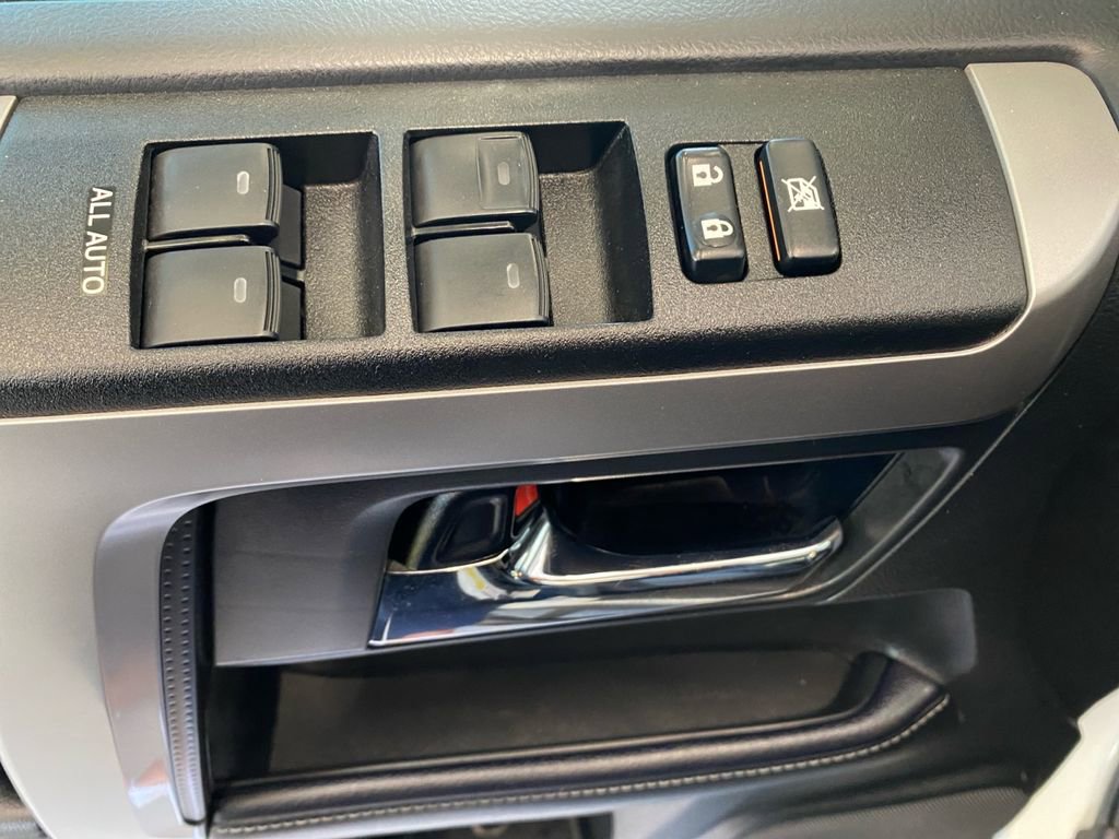 Used 2020 Toyota 4Runner SR5 Premium image 12