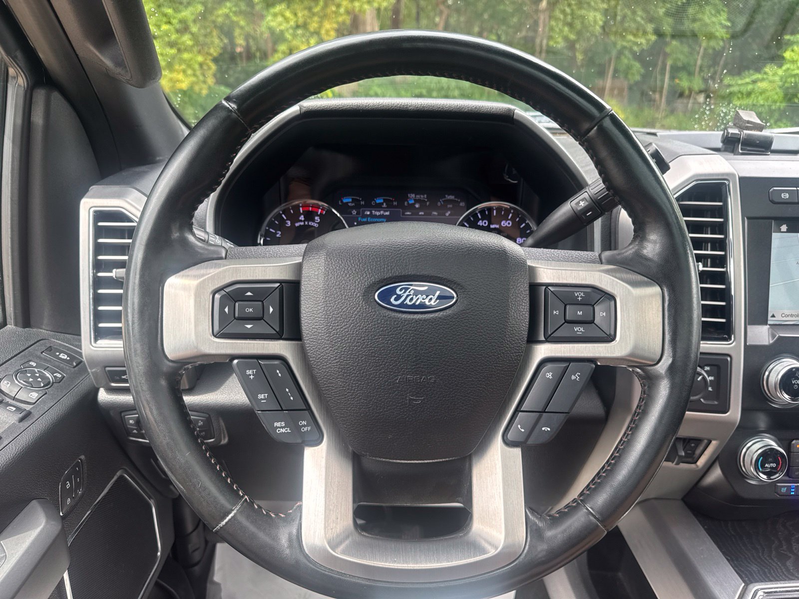 Used 2019 Ford F350 Platinum w/ Platinum Ultimate Package AWD/4WD image 28