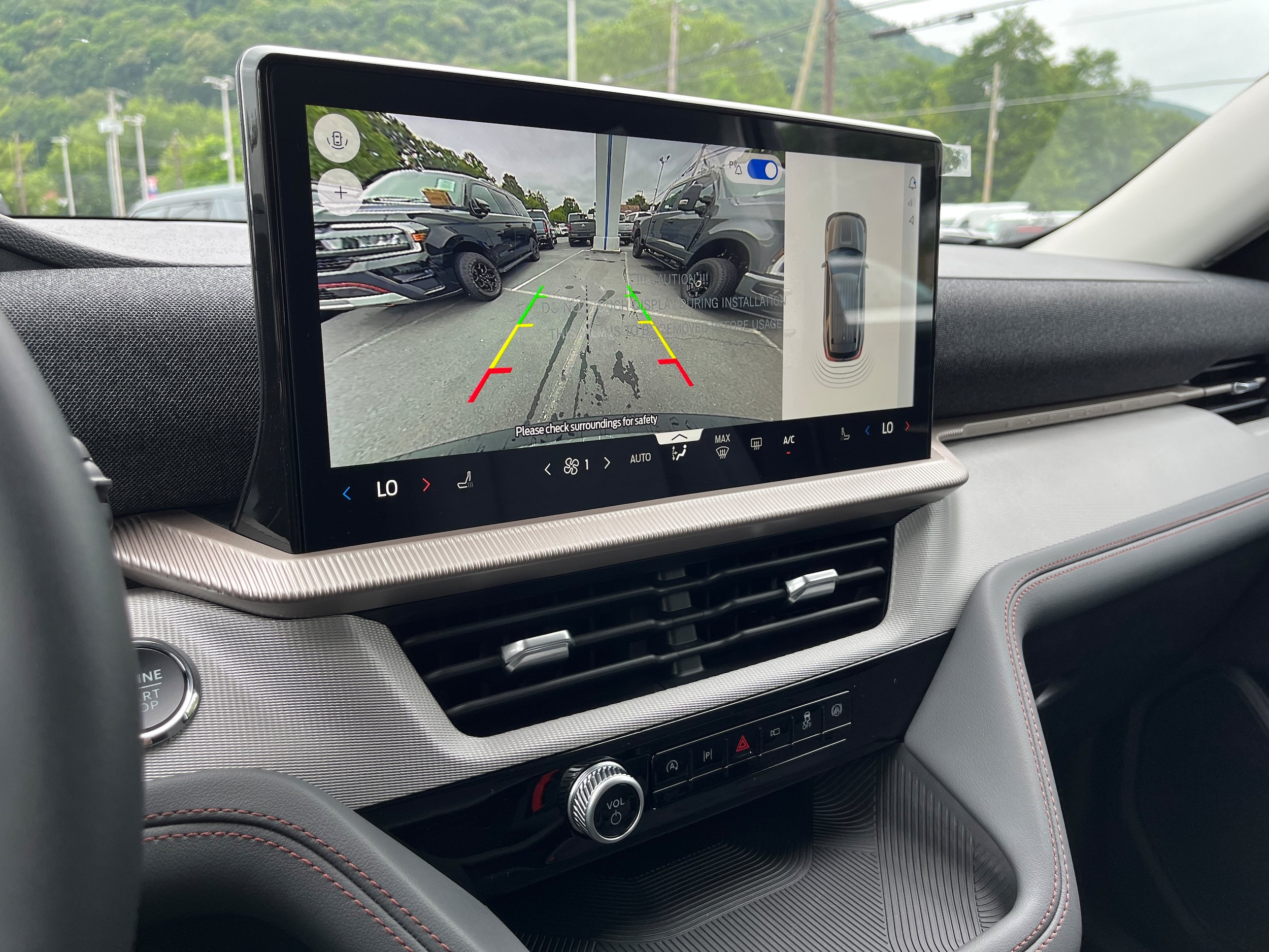 New 2026 Ford Explorer Active AWD/4WD image 18