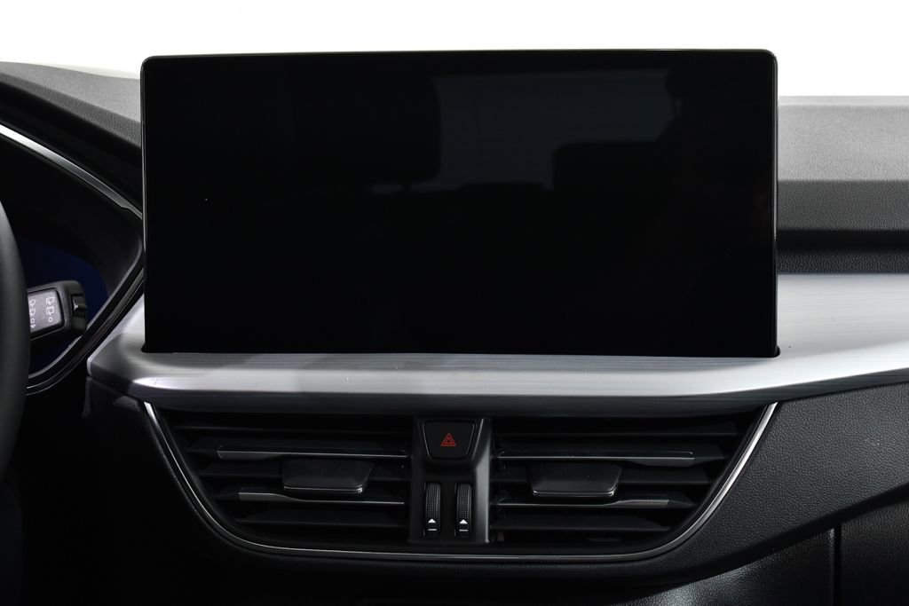 New 2026 Ford Escape SE w/ PHEV Premium Package FWD image 9
