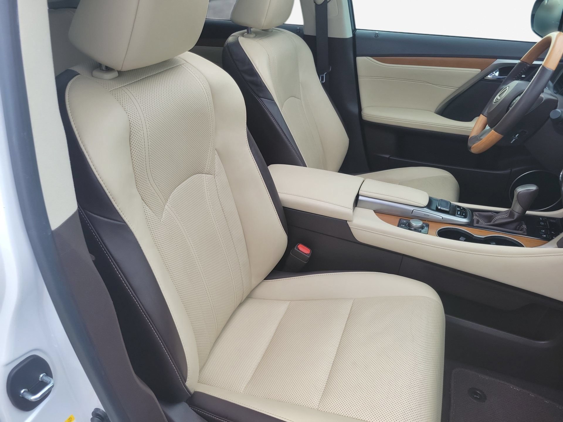 Used 2019 Lexus RX 450h AWD w/ Navigation Package image 26