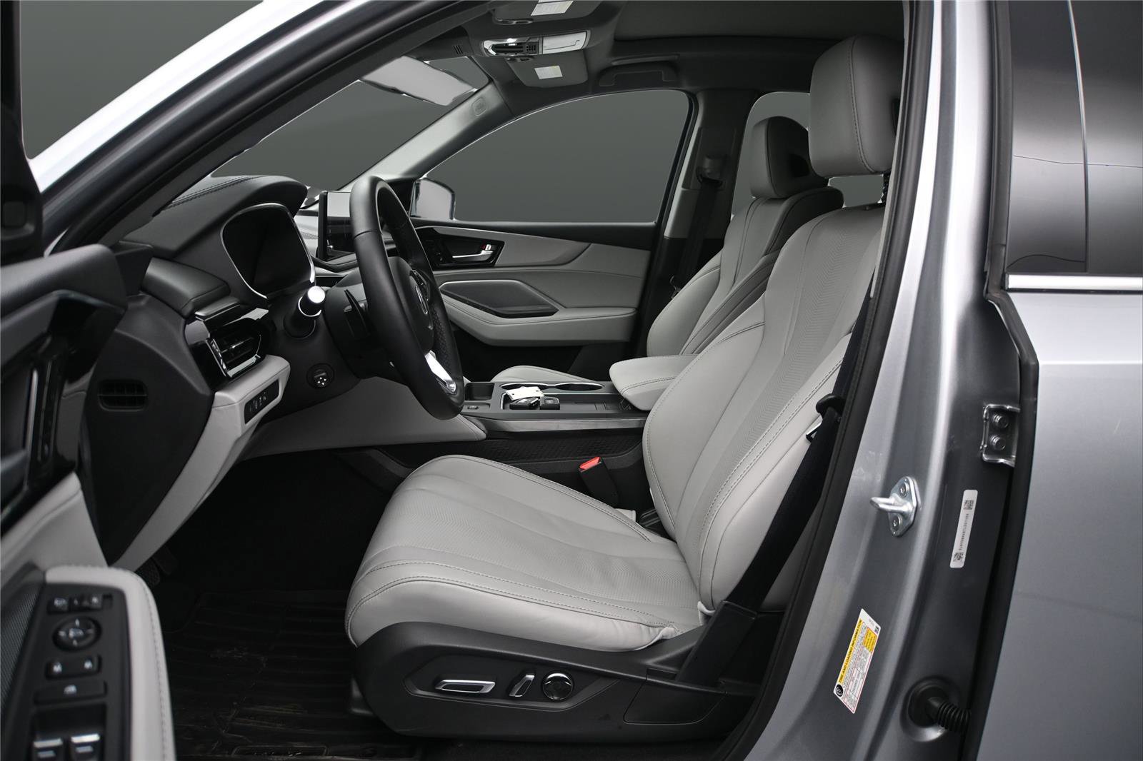 Certified 2026 Acura MDX FWD w/ Technology Package image 8