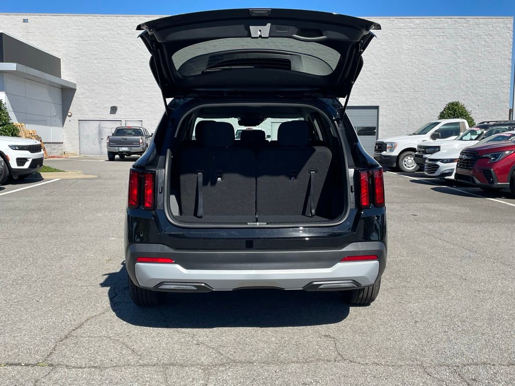 New 2026 Kia Sorento LX FWD image 7