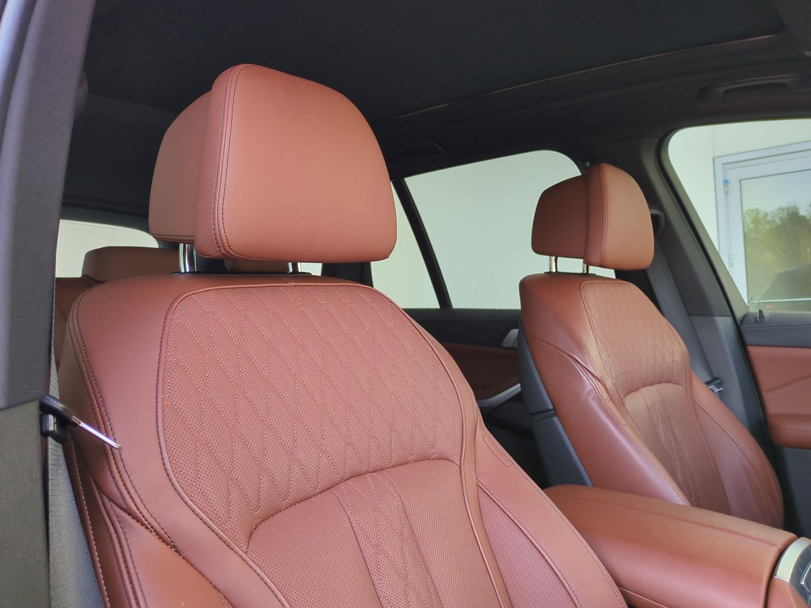 Used 2025 BMW X5 xDrive40i w/ M Sport Package image 34