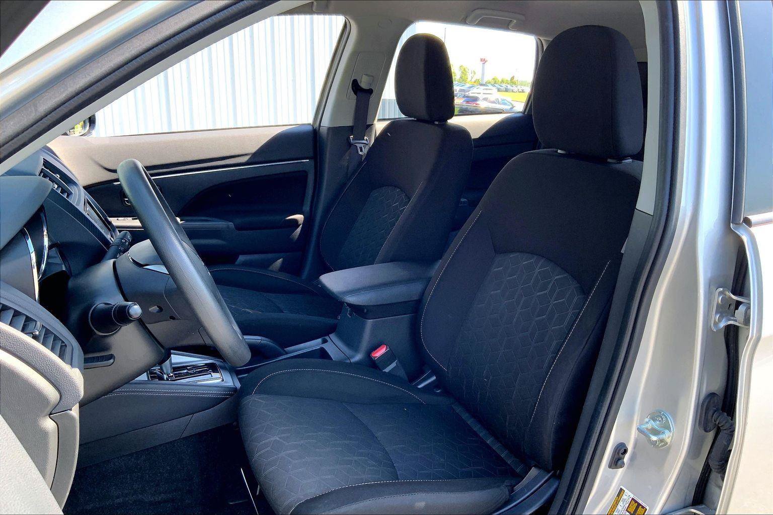Used 2025 Mitsubishi Outlander Sport ES AWD/4WD image 20
