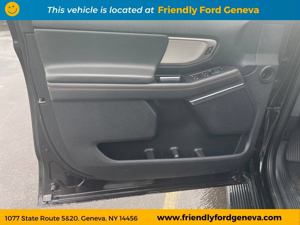Used 2025 Ford Expedition Max Active AWD/4WD image 13