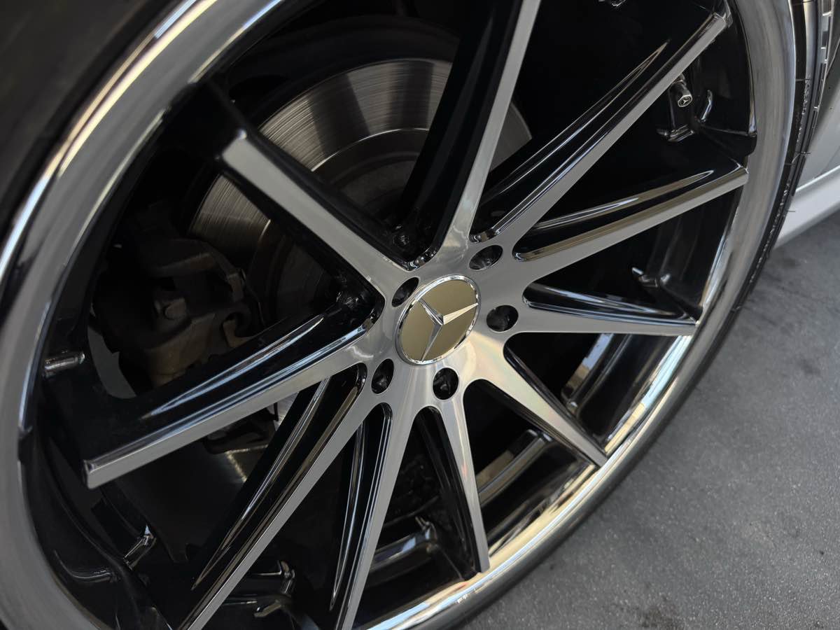 Used 2013 Mercedes-Benz S 550 Sedan image 30