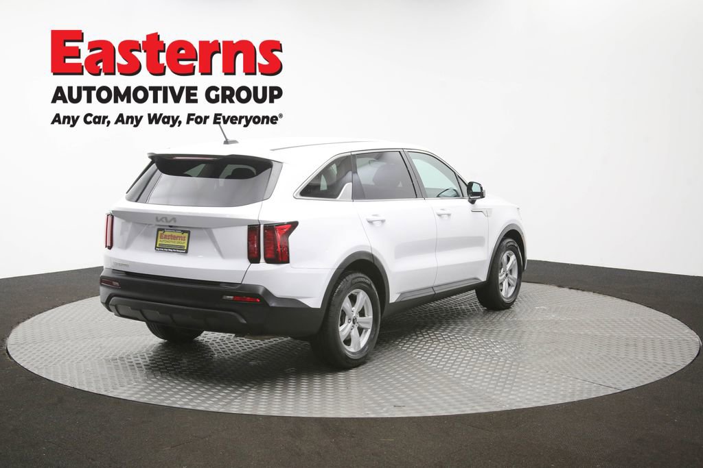 Used 2023 Kia Sorento LX FWD image 36