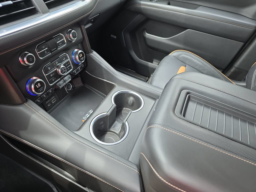 Used 2021 GMC Yukon XL AT4 w/ AT4 Premium Package AWD/4WD image 28