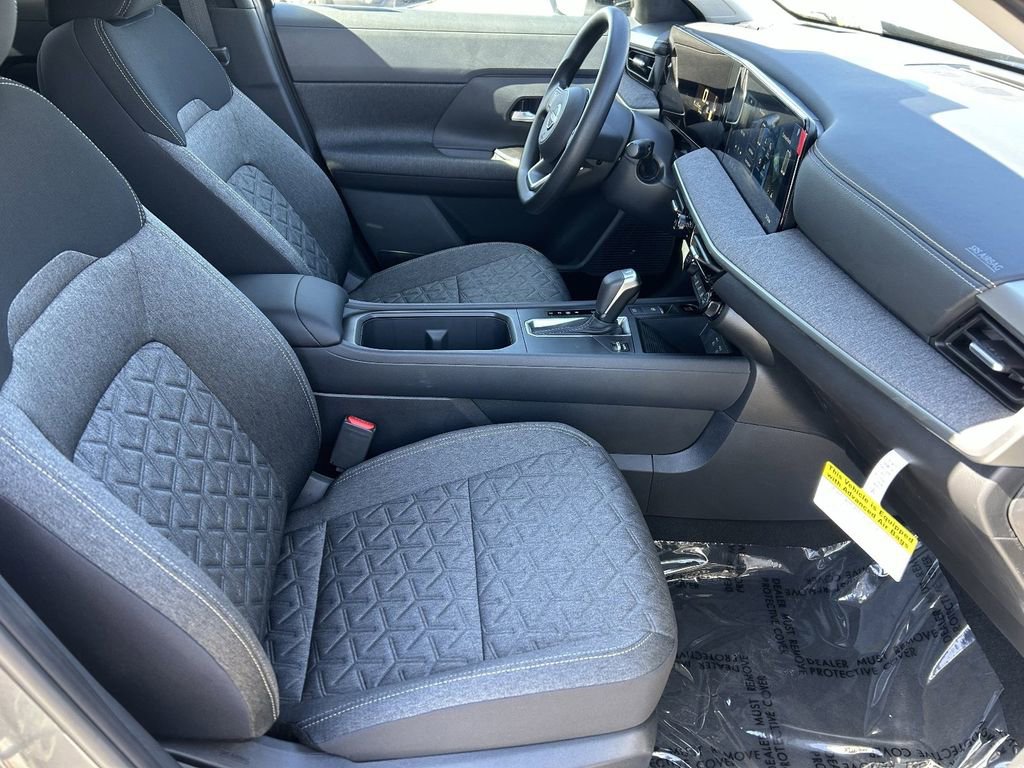 New 2026 Nissan Kicks SV w/ Charging Package image 9