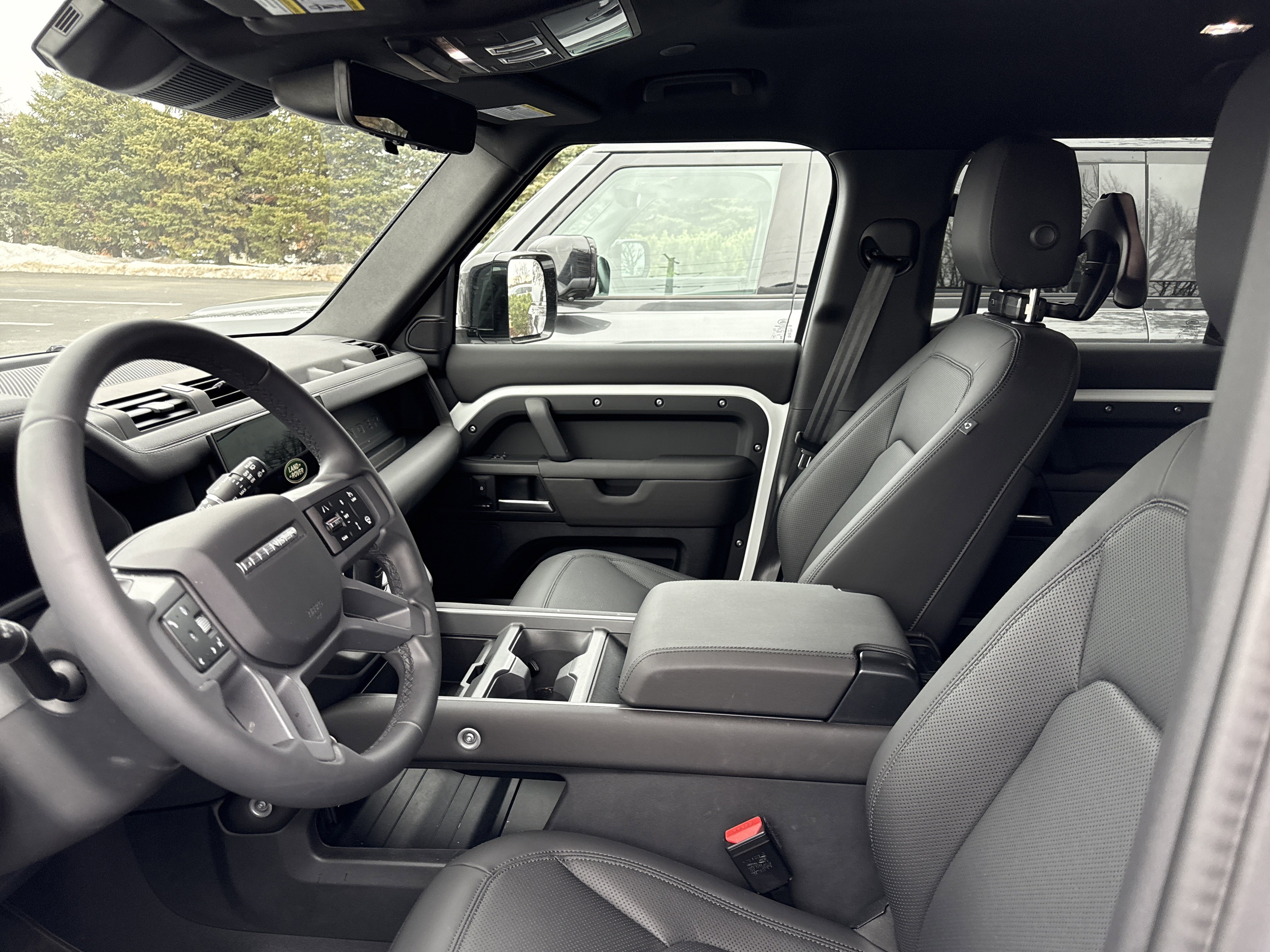 New 2025 Land Rover Defender 110 S image 6