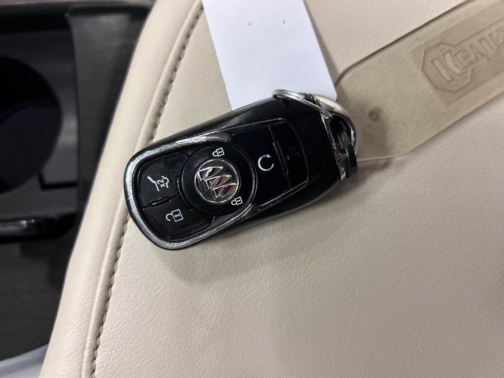 Used 2023 Buick Enclave Essence FWD image 20