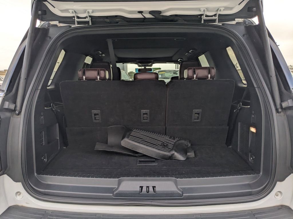 Used 2024 Ford Expedition Limited image 12