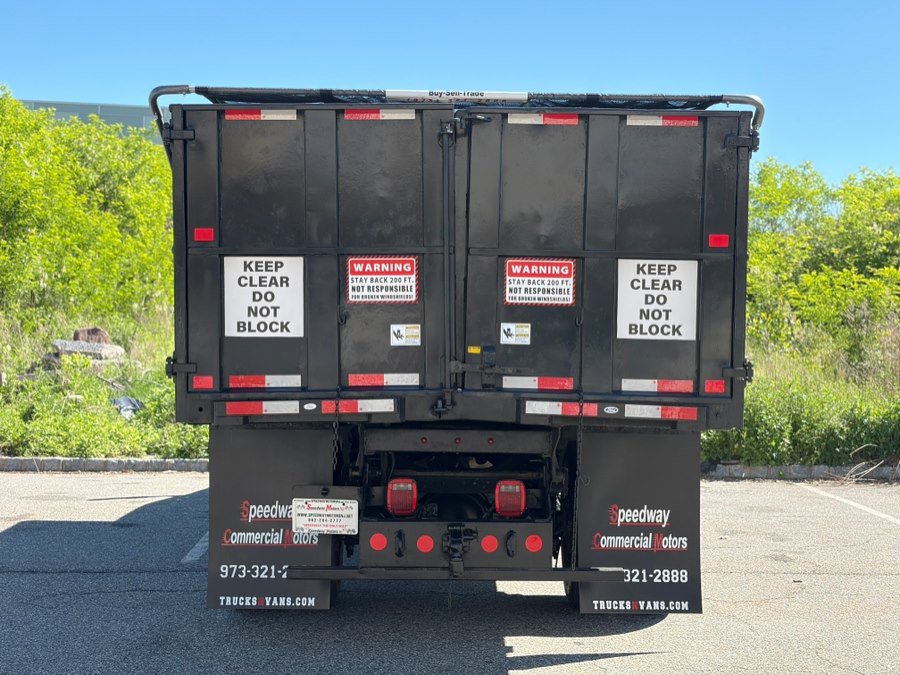 Used 2017 Ford F650 2WD Crew Cab Super Duty image 10