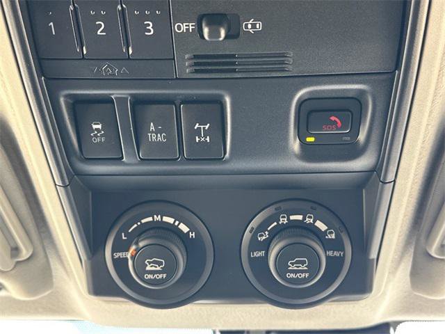 Certified 2024 Toyota 4Runner TRD Off-Road Premium image 26