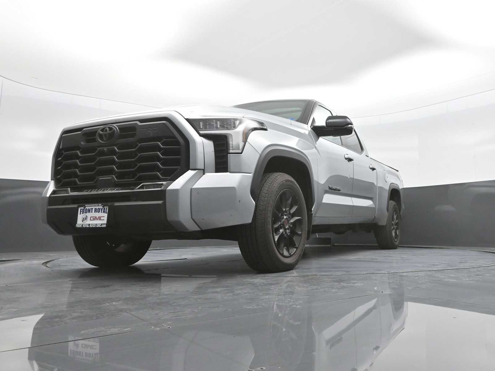 Used 2025 Toyota Tundra Limited w/ TRD Off-Road Package AWD/4WD image 33