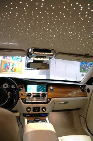 Used 2015 Rolls-Royce Wraith image 9