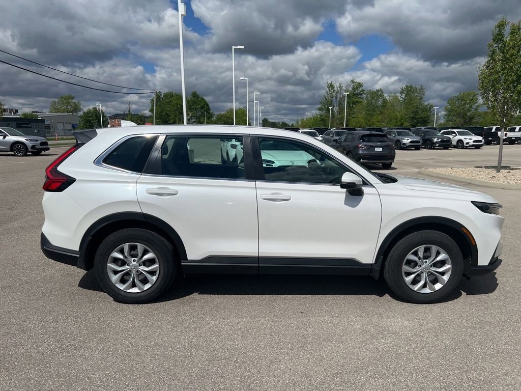 Used 2023 Honda CR-V LX image 4