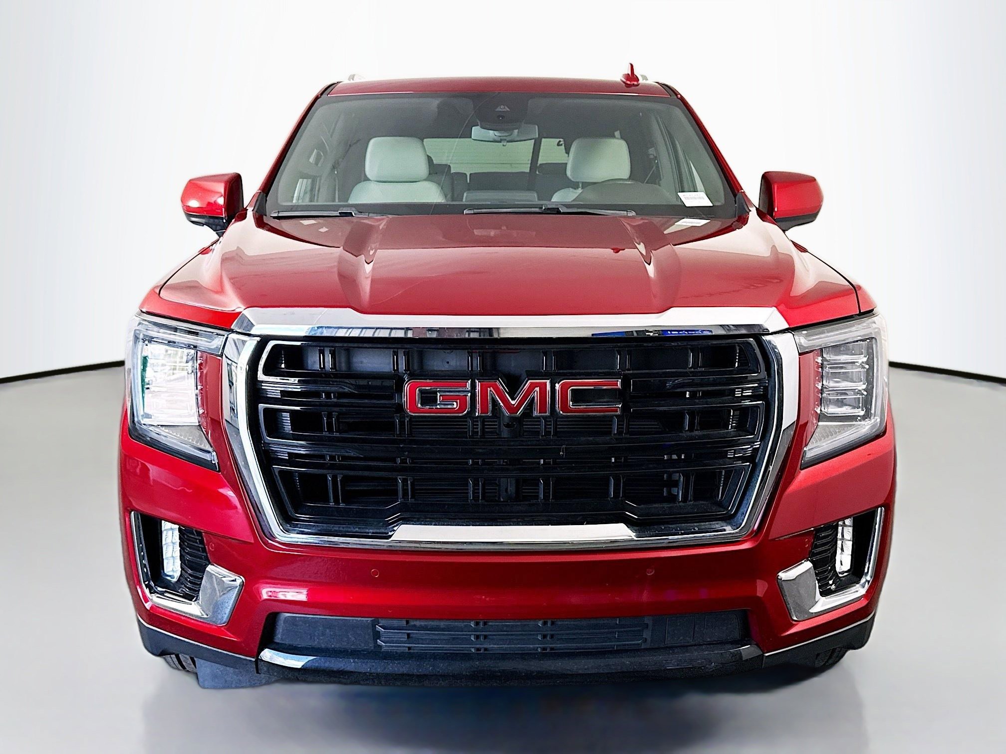 Used 2023 GMC Yukon SLE image 2