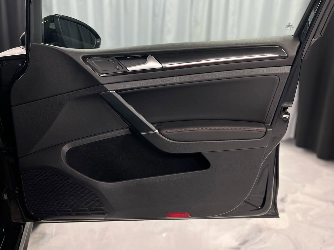 Used 2015 Volkswagen GTI Autobahn w/ Lighting Package (SEL) image 36