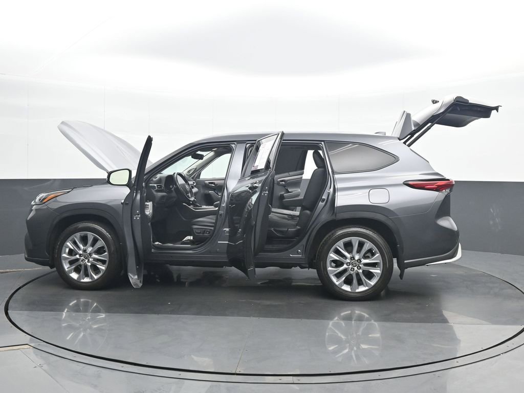 Used 2021 Toyota Highlander Limited AWD/4WD image 38