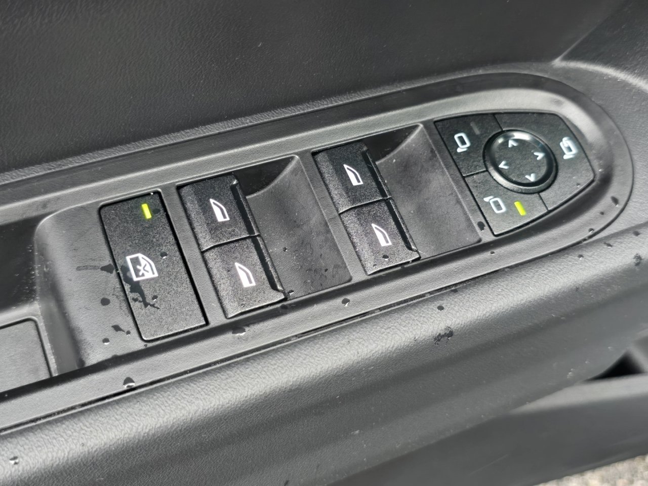Used 2026 MINI Cooper 4-Door Hardtop FWD image 24