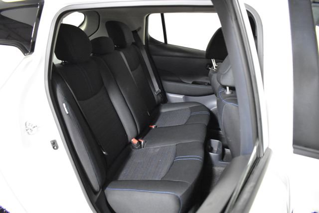 Certified 2025 Nissan Leaf SV Plus image 30