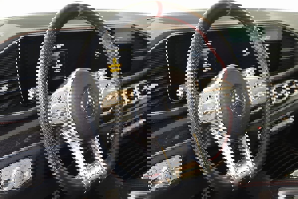 Used 2022 Mercedes-Benz GLE 53 AMG 4MATIC w/ 3rd Row Seat Package image 6