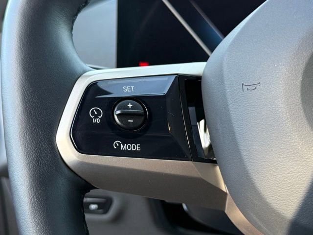 Used 2026 BMW iX xDrive45 w/ Premium Package image 25