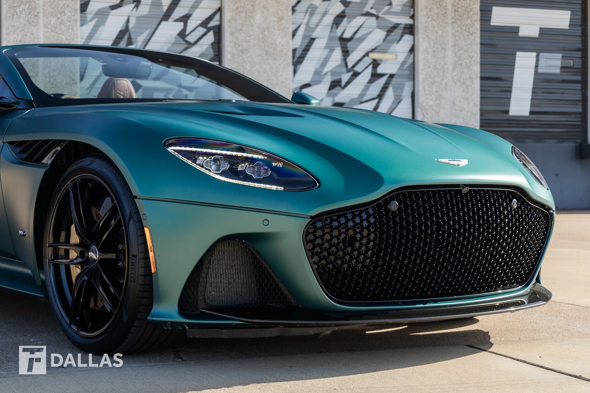 Used 2023 Aston Martin DBS Superleggera Volante RWD video 2
