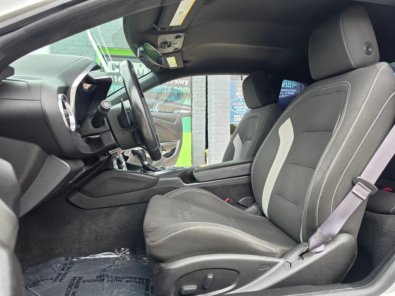 Used 2016 Chevrolet Camaro LT RWD image 21