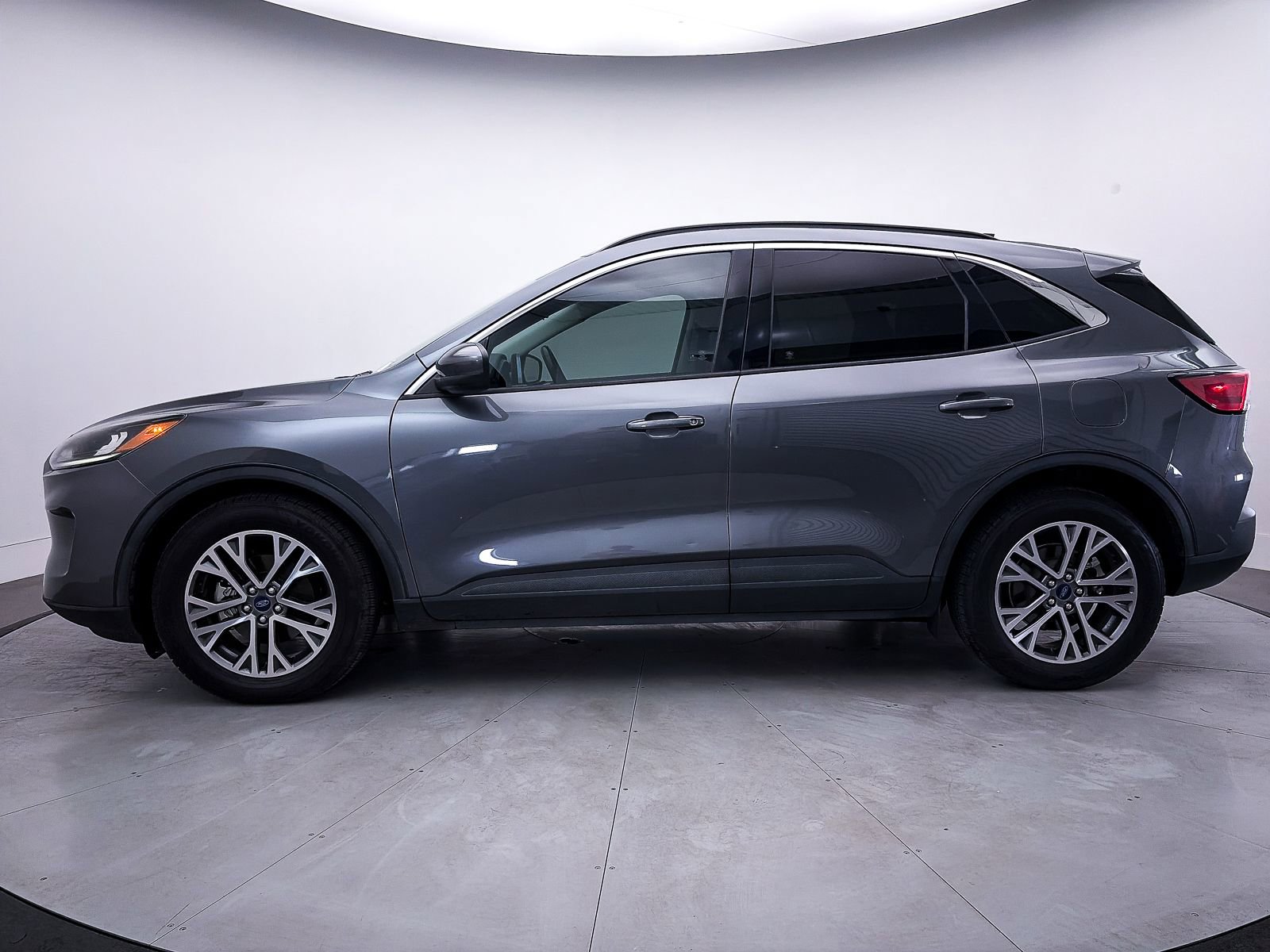 Used 2021 Ford Escape SEL image 32